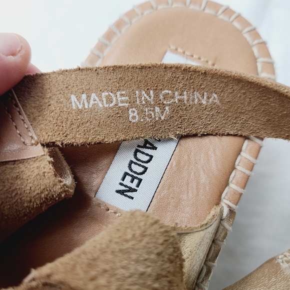 STEVE MADDEN gold wedge sandals - Picture 8 of 10